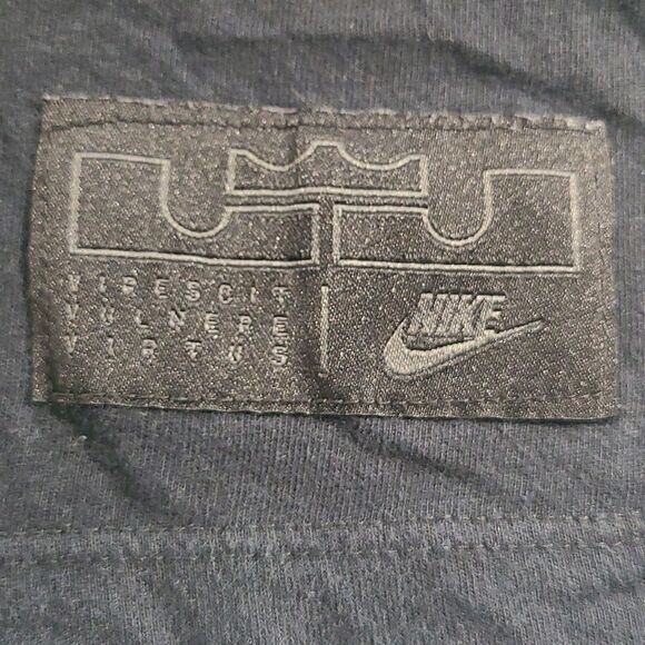 Nike LeBron James Signature Tee - Picture 3 of 7